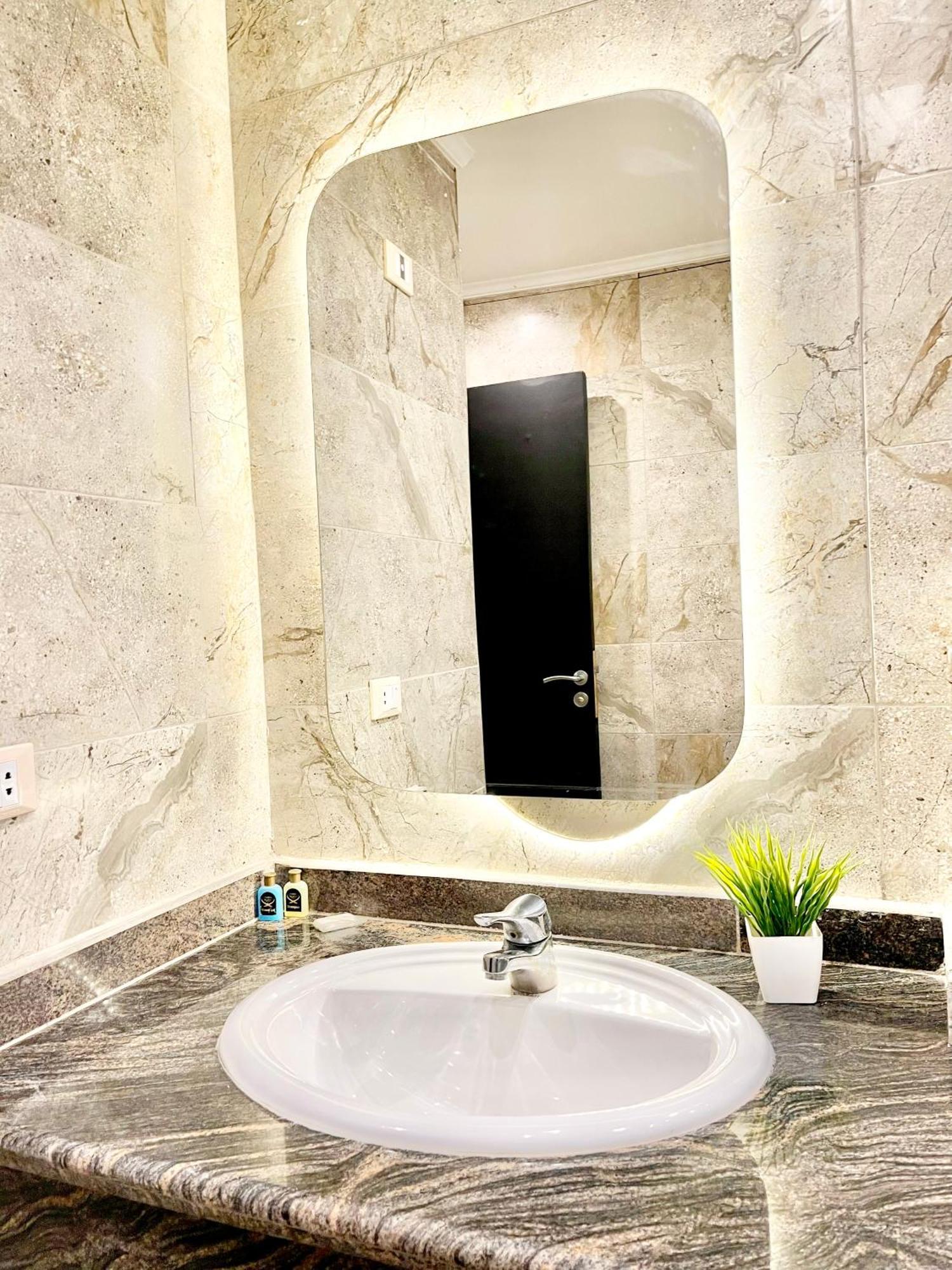 Comfort Giza Inn View Al Kawm al Akhdar المظهر الخارجي الصورة